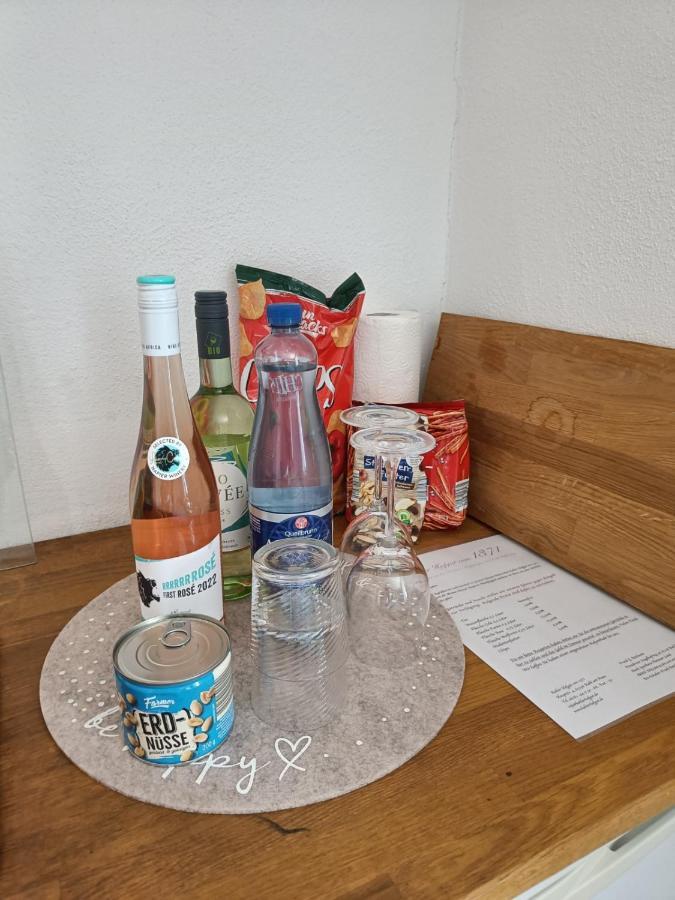 Apartments & Moeblierte Zimmer In Kahl Am Main, Kontaktloser Self Check-In, W-Lan, Schreibtisch, Duschbad, Kuechenzeile, Pkw-Plaetze Luaran gambar