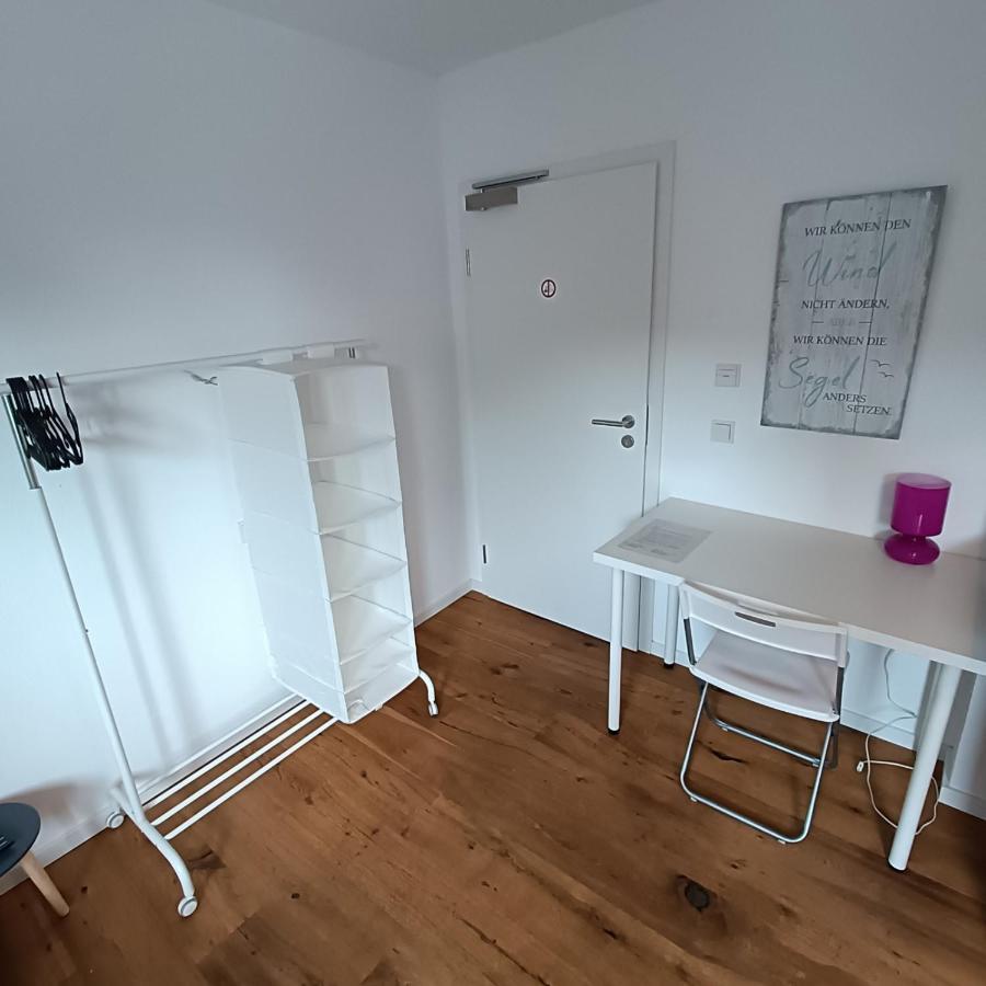 Apartments & Moeblierte Zimmer In Kahl Am Main, Kontaktloser Self Check-In, W-Lan, Schreibtisch, Duschbad, Kuechenzeile, Pkw-Plaetze Luaran gambar