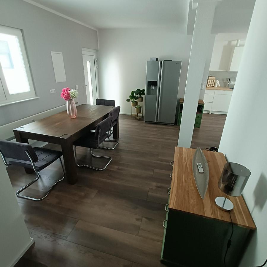 Apartments & Moeblierte Zimmer In Kahl Am Main, Kontaktloser Self Check-In, W-Lan, Schreibtisch, Duschbad, Kuechenzeile, Pkw-Plaetze Luaran gambar