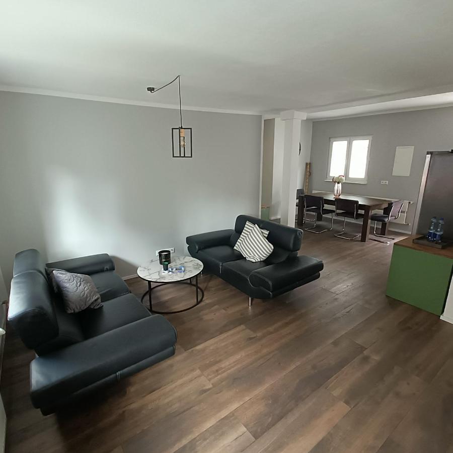 Apartments & Moeblierte Zimmer In Kahl Am Main, Kontaktloser Self Check-In, W-Lan, Schreibtisch, Duschbad, Kuechenzeile, Pkw-Plaetze Luaran gambar