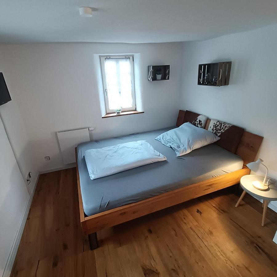 Apartments & Moeblierte Zimmer In Kahl Am Main, Kontaktloser Self Check-In, W-Lan, Schreibtisch, Duschbad, Kuechenzeile, Pkw-Plaetze Luaran gambar
