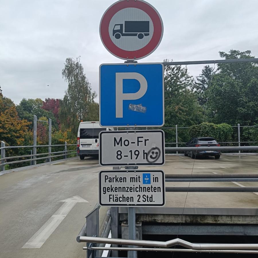 Apartments & Moeblierte Zimmer In Kahl Am Main, Kontaktloser Self Check-In, W-Lan, Schreibtisch, Duschbad, Kuechenzeile, Pkw-Plaetze Luaran gambar