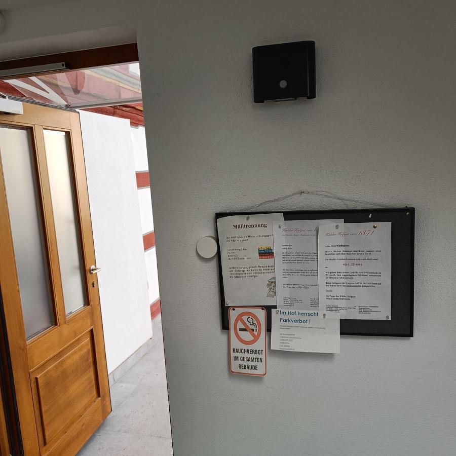 Apartments & Moeblierte Zimmer In Kahl Am Main, Kontaktloser Self Check-In, W-Lan, Schreibtisch, Duschbad, Kuechenzeile, Pkw-Plaetze Luaran gambar