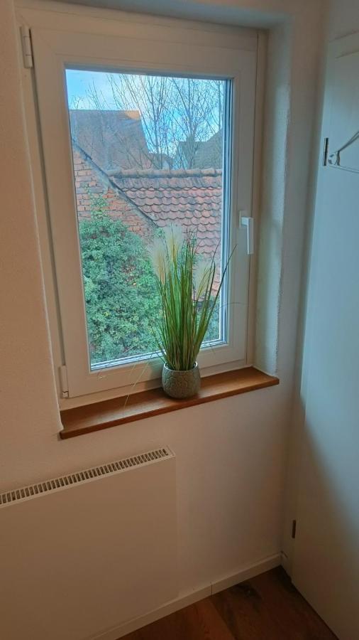Apartments & Moeblierte Zimmer In Kahl Am Main, Kontaktloser Self Check-In, W-Lan, Schreibtisch, Duschbad, Kuechenzeile, Pkw-Plaetze Luaran gambar