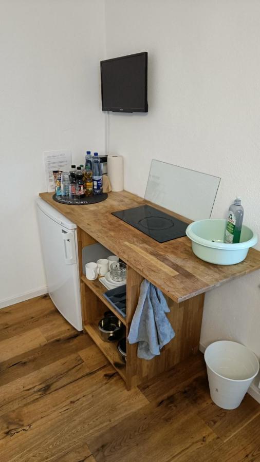 Apartments & Moeblierte Zimmer In Kahl Am Main, Kontaktloser Self Check-In, W-Lan, Schreibtisch, Duschbad, Kuechenzeile, Pkw-Plaetze Luaran gambar